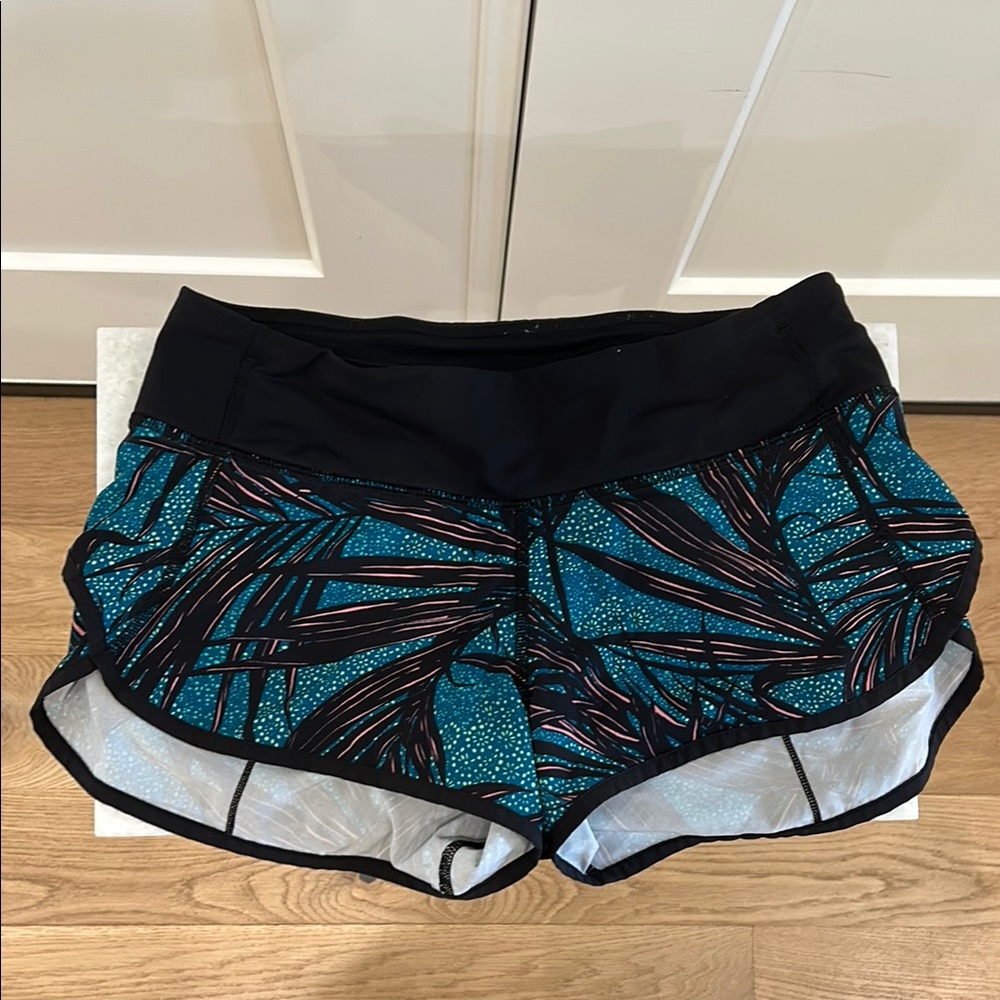 Lululemon Athletic Blue, Black, and Pink Shorts Size 4 regular